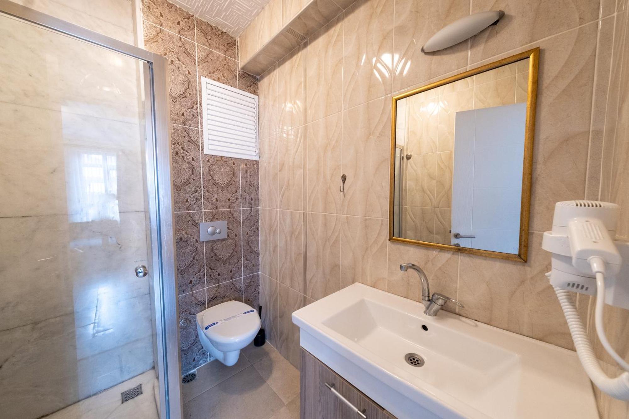 Galata Rame Hotel Istanboel Buitenkant foto