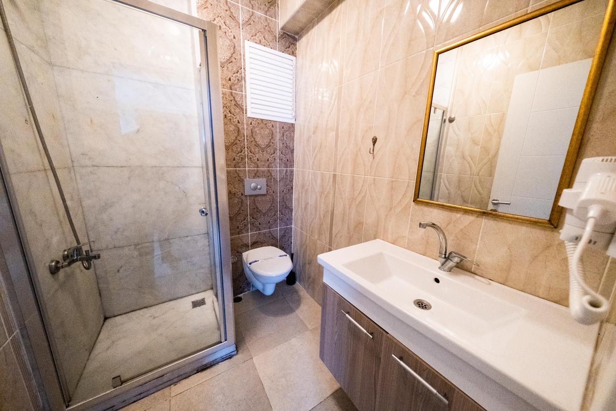 Galata Rame Hotel Istanboel Buitenkant foto